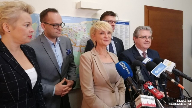 Ponad partyjnymi podziałami w celu lepszego skomunikowania Kołobrzegu - tak określali miejscowi politycy Prawa i Sprawiedliwości, Platformy Obywatelskiej i Nowoczesnej, którzy wspólnie udali się do Ministerstwa Infrastruktury w celu konsultacji przyszłych zmian kolejowych w mieście.