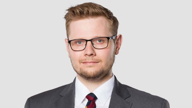 Minister środowiska Michał Woś poinformował, że jest zakażony koronawirusem.