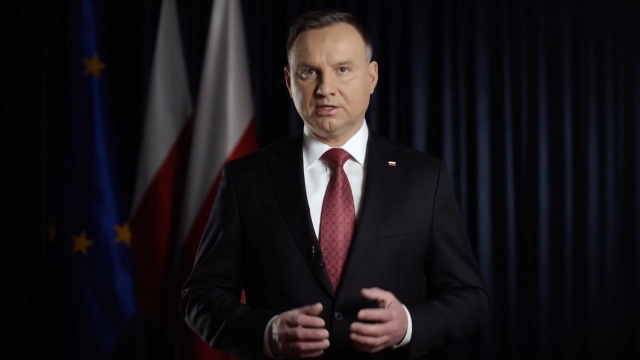 Prezydent Andrzej Duda zwołał na wtorek na godzinę 10.00 posiedzenie Rady Gabinetowej. Jak poinformował na Twitterze, tematem spotkanie będzie pakiet pomocowy dla przedsiębiorców i dla gospodarki.