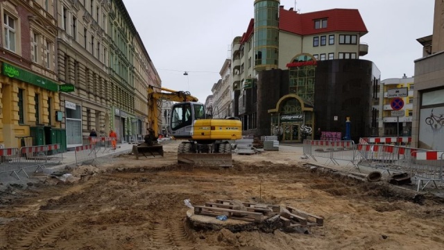 Uwaga kierowcy. W czwartek o poranku zmieni się organizacja ruchu w rejonie remontowanych ulic w Śródmieściu.