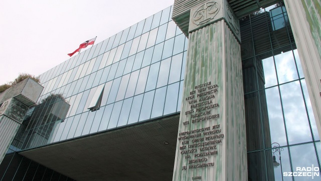 Wiceminister sprawiedliwości Sebastian Kaleta krytykuje postanowienie unijnego Trybunału Sprawiedliwości w sprawie Izby Dyscyplinarnej Sądu Najwyższego.