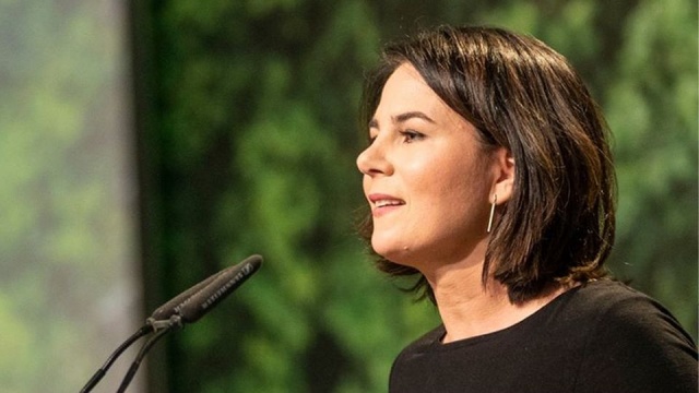 Coraz więcej niemieckich krajów związkowych, a także poszczególnych miast nakłada obowiązek noszenia w miejscach publicznych masek ochronnych.
