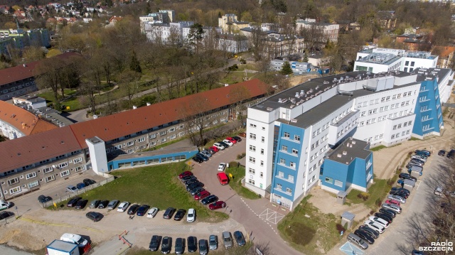 Co 2-3 tygodnie personel medyczny jest testowany na obecność koronawirusa. Tak jest w szpitalu zakaźnym przy ul. Arkońskiej w Szczecinie.