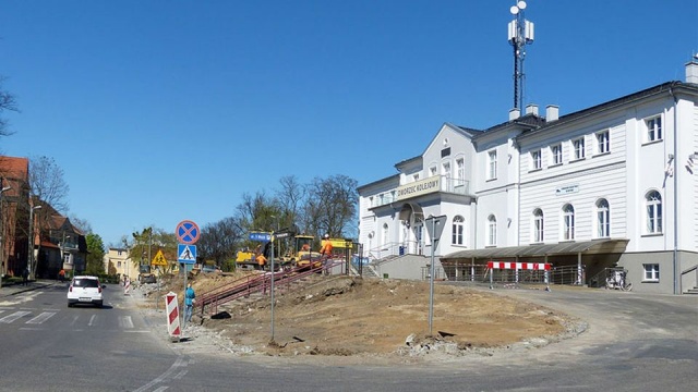 Nowy dworzec autobusowy, przejście podziemne, postój taksówek - rusza drugi etap budowy gryfińskiego zintegrowanego centrum przesiadkowego.