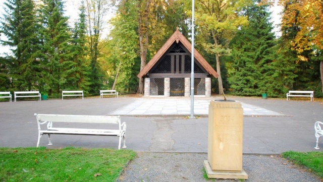 Ma 80 hektarów powierzchni, wypełniają go przedwojenne fontanny, amfiteatr i zabytkowa pijalnia wód mineralnych - Park Zdrojowy w Połczynie-Zdroju w powiecie świdwińskim doczeka się remontu.