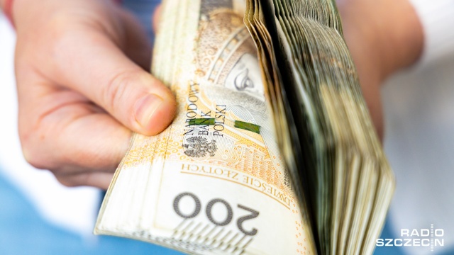 Nawet 500 tysięcy złotych grzywny grozi redaktorowi naczelnemu Gazety Gryfińskiej za reklamowanie wódki w gazecie. Śledztwo w tej sprawie zostało wszczęte w styczniu tego roku, po złożeniu doniesienia przez jednego z mieszkańców.