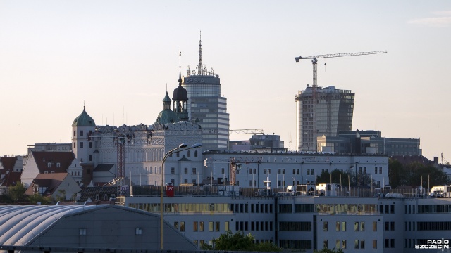Gospodarcza sytuacja miasta w dobie pandemii nie jest najgorsza - mówił w Rozmowach pod krawatem odpowiedzialny za inwestycję zastępca prezydenta Szczecina Michał Przepiera.
