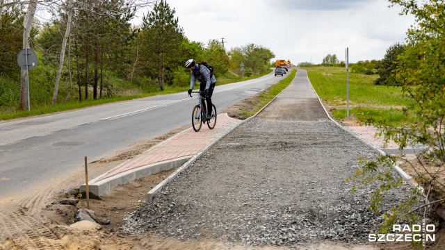 Od Dobrej, poprzez Wołczkowo, aż do granic administracyjnych miasta Szczecin. Taką trasę będą mogli - już pod koniec wakacji - pokonywać rowerzyści, korzystając z zupełnie nowej drogi przeznaczonej tylko dla cyklistów.