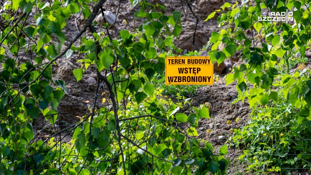 Po wielu latach IX LO w Szczecinie doczeka się nowego boiska. Miasto właśnie ogłosiło przetarg. Firmy mają czas do 2 czerwca.