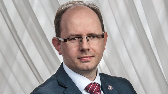 Rzecznik Praw Dziecka, Mikołaj Pawlak zapowiedział, że zażąda od prokuratury i sądów akt spraw przedstawionych w filmie Sylwestra Latkowskiego Nic się nie stało.