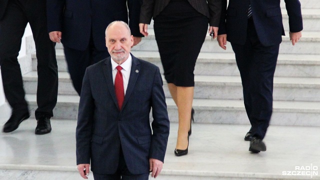 Wiceprezes Prawa i Sprawiedliwości Antoni Macierewicz powiedział, że ustawa o Instytucie Pamięci Narodowej musi zostać znowelizowana. Zgodnie z jej zapisami 1 sierpnia tego roku przedawnieniu ulegną wszystkie zbrodnie komunistyczne niebędące morderstwami.