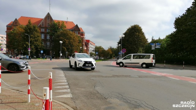 Kolejne utrudnienia w ruchu w Kołobrzegu. Trwa przebudowa ulicy Zwycięzców i Placu 18 Marca.