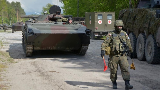 Żołnierze 12 Brygady Zmechanizowanej wkroczyli do akcji. Rozpoczynają swój udział w ćwiczeniu DEFENDER-Europe 20 na poligonie w Drawsku Pomorskim.