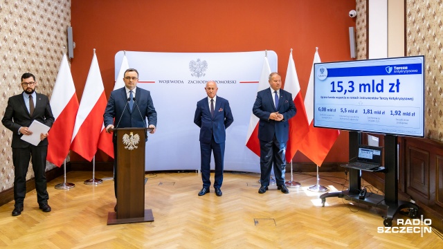 Dwa miliony złotych dla firmy Kabel Technik z Czaplinka, milion czterysta tysięcy złotych dla firmy Bridgestone ze Stargardu czy też prawie milion trzysta tysięcy złotych dla firmy IKEA Industry z Goleniowa. Takie wsparcie na ochronę miejsc pracy uzyskały zachodniopomorskie firmy w ramach tzw. tarczy antykryzysowej.