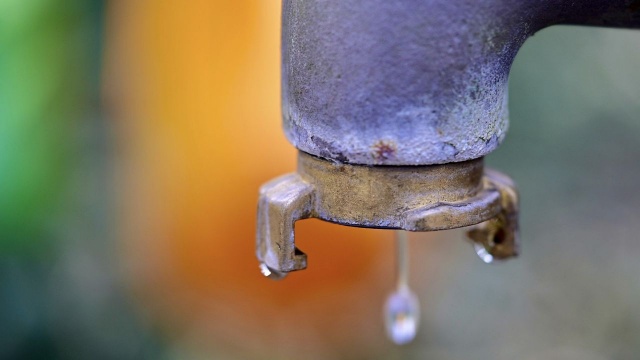 Będą kontrole i dodatkowe zabezpieczenia hydrantów przeciwpożarowych. Gmina Sianów, w województwie zachodniopomorskim, zmaga się z kradzieżami wody. Nielegalne korzystanie z niej miało nasilić się w ostatnim czasie.