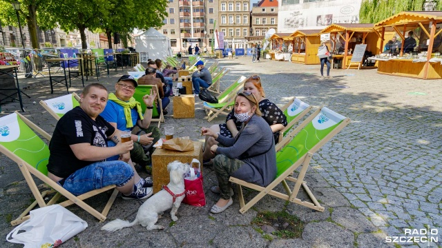 Jest smacznie i pachnąco, a przy tym wszystkim można się jeszcze zrelaksować. Festiwal Dobrego Życia trwa w Szczecinie. Stoiska z jedzeniem, ale nie tylko są otwarte na Placu Orła Białego, w Alei Kwiatowej i Łasztowni.