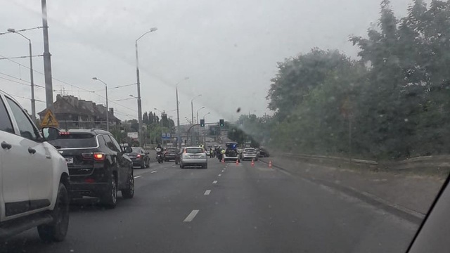 Korek i spore utrudnienia na ulicy Gdańskiej na wjeździe do Szczecina.