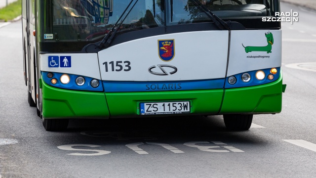 Uwaga pasażerowie komunikacji miejskiej w Szczecinie. Od poranka autobusy linii 68 w kierunku placu Rodła jeżdżą zmienioną trasą.