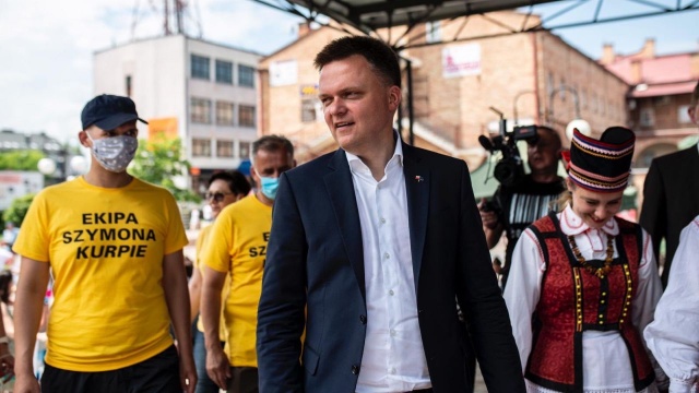 Kandydat na prezydenta Szymon Hołownia podczas spotkania z mieszkańcami Ostrołęki zwracał uwagę na kwestię ekologii i odnawialnych źródeł energii.