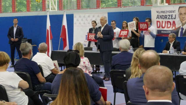 Potrzeba nam inwestycji na każdym poziomie tych wielkich, ale także tych lokalnych - powiedział w Wałczu wicepremier i minister aktywów państwowych Jacek Sasin. Minister przyjechał na Pomorze Zachodnie w ramach akcji Łączy nas Polska wspierającej kampanię wyborczą Andrzeja Dudy.