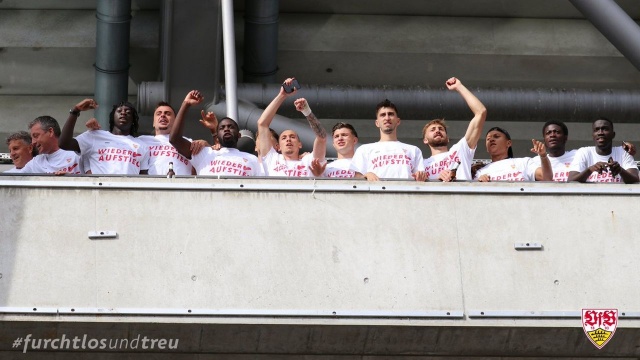 Zespół VfB Stuttgart z Marcinem Kamińskim w składzie wrócił do piłkarskiej ekstraklasy w Niemczech.