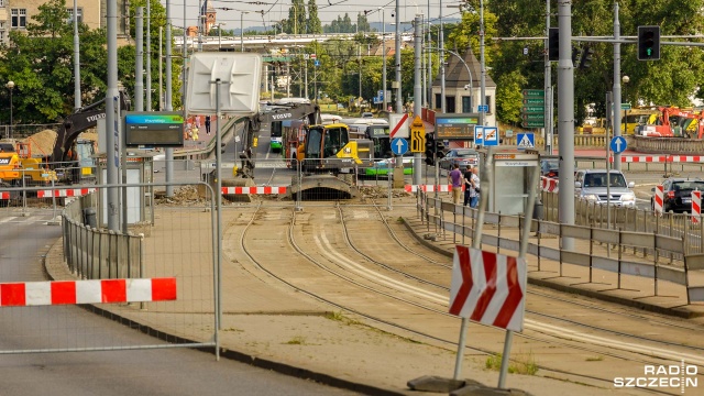 Od soboty musimy bardzo uważać na ulicach Wyszyńskiego i Energetyków. Rozpoczęła się tam kolejna faza przebudowy układu torowego dla szczecińskich tramwajów.