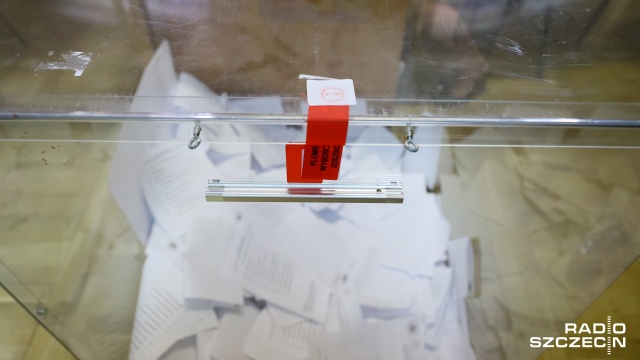 W przypadku krajów, w których zarządzono wyłącznie głosowanie korespondencyjne na takie zgłoszenie pozostały ostatnie godziny.