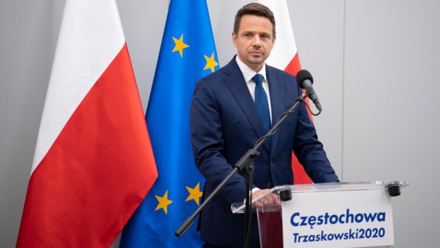 Rafał Trzaskowski jest w trasie - w Częstochowie i Dąbrowie Górniczej. Z tego pierwszego miasta zaprosił Andrzeja Dudę do debaty przed drugą turą wyborów. W drugim mówił, że Polska potrzebuje prezydenta, który będzie podejmował decyzje przede wszystkim kierując się tym, czego chcą obywatele.