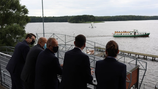 Do spędzania urlopu w Polsce i korzystania z bonu turystycznego zachęcał w Szczecinku premier Mateusz Morawiecki. Goszcząc na ziemi szczecineckiej szef rządu zachwalał walory turystyczne regionu.