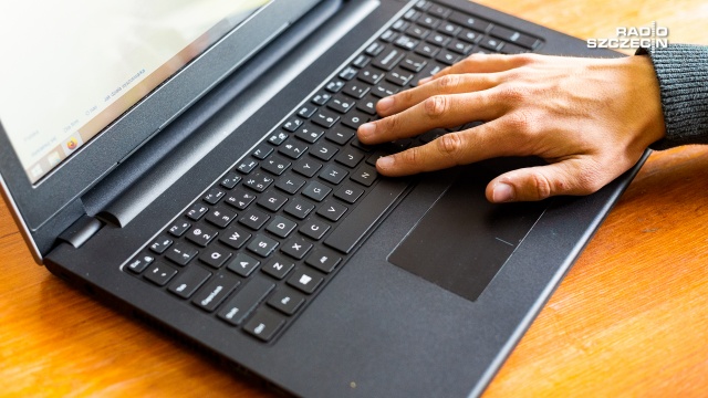 Włamał się na internetowe konta i dzięki temu okradł kilkadziesiąt osób - przestępca z Choszczna stanie przed sądem. Jest akt oskarżenia.