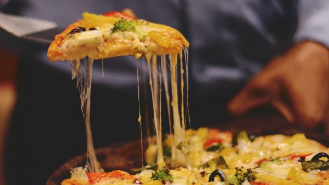 Na weekend ze zniżkami zapraszają stargardzcy restauratorzy wraz z kupujlokalnie.stargard.pl. To strona, która zrzesza lokalnych przedsiębiorców, pozwala klientom zapoznać się z ich ofertami czy łatwo znaleźć to, co ich interesuje.