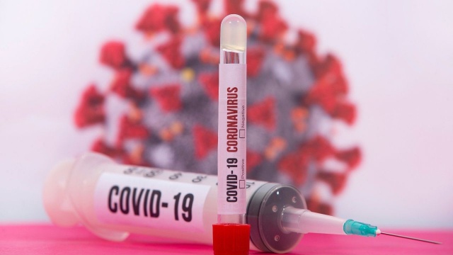 Ministerstwo Zdrowia poinformowało, że w ciągu doby testy laboratoryjne potwierdziły 353 nowe zakażenia koronawirusem. Zmarło 8 kolejnych osób, a 577 wyzdrowiało.