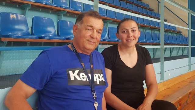 Była reprezentantka Polski w piłce ręcznej kobiet - Małgorzata Stasiak dołączyła do szczypiornistów Sandry SPA Pogoni.