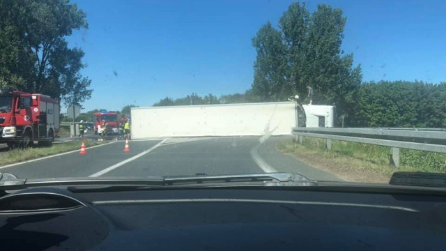 Co raz większy ruch na zachodniopomorskich trasach i na ulicach Szczecina.