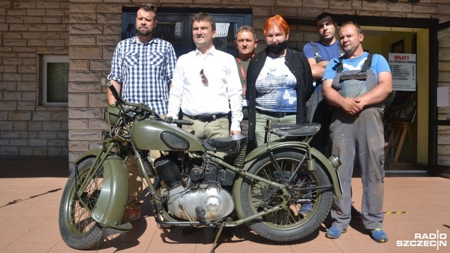Legenda polskiej motoryzacji okresu II Rzeczpospolitej - tak o motocyklu wojskowym Sokół 600 mówią pracownicy Muzeum Oręża Polskiego w Kołobrzegu.