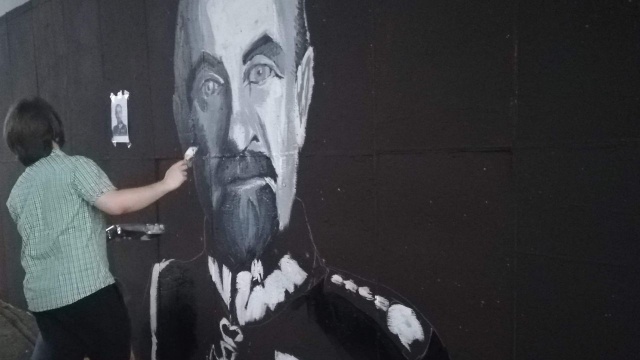 Zachodniopomorski Ruch Narodowy upamiętnił pamiątkowym muralem zwycięską Bitwę Warszawską w 1920 roku.
