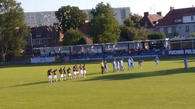 Stargardzianie w pierwszej rundzie przegrali u siebie z Wartą Poznań w rzutach karnych 4:5. Po 90 minutach był remis 3:3 choć drugoligowiec prowadził już 3:1.