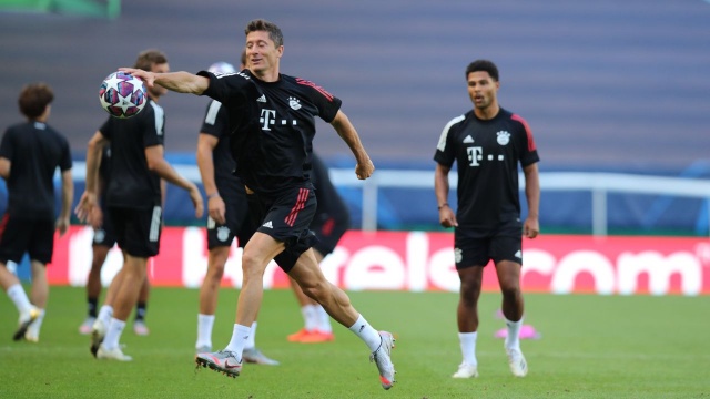 Bayern Monachium zmierzy się z Olympique Lyon w meczu, którego stawką będzie finał piłkarskiej Ligi Mistrzów.