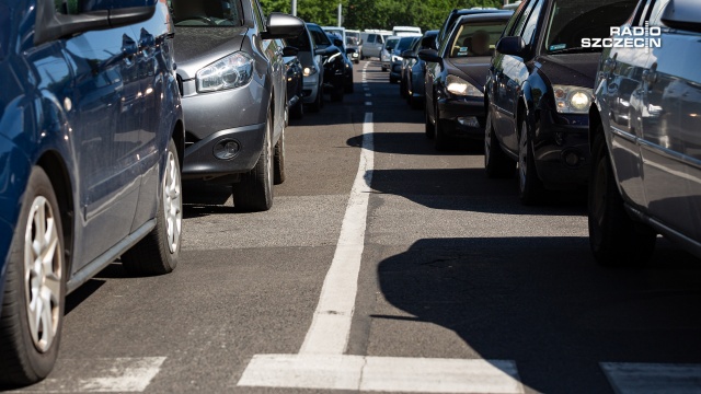 Przed Węzłem Kijewo na autostradzie A6 w kierunku Świnoujścia zderzyły się dwa samochody osobowe.