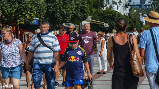 Artykuł 51. Kodeksu Wykroczeń to w nadmorskich kurortach jedno z najczęstszych przewinień w sezonie. Świnoujscy policjanci apelują o rozsądek podczas wakacyjnego wypoczynku.