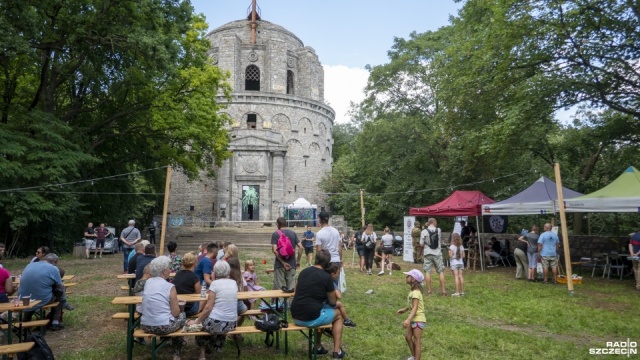Kiełbaski z ognia, walki wikingów i pokazy ognia oraz wiele atrakcji dla dzieci - właśnie rusza drugi grill na wieży Bismarcka w Szczecinie
