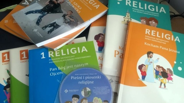 Od nowego roku szkolnego w całej Polsce katecheci będą korzystać z nowych podręczników do religii. Jeden z nich Pan Bóg jest naszym ojcem zredagował kapłan z naszej archidiecezji ks. dr Paweł Płaczek.
