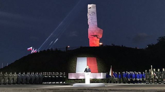 Prezydent Duda: Z Westerplatte płynie przestroga dla całego świata