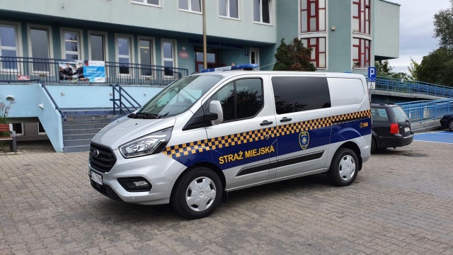 Straż Miejska w Goleniowie dostała nowy pojazd - to Ford Transit.