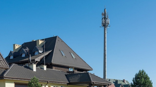 Mieszkańcy Przybiernowa sprzeciwiają się budowie masztu telefonii komórkowej. Pod protestem podpisało się blisko 60 mieszkańców.