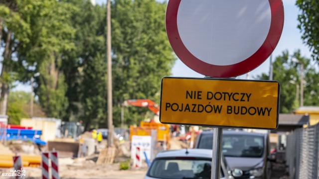 Budowa obwodnicy wschodniej w Świnoujściu, która będzie jedną z kluczowych nitek w mieście po wybudowaniu tunelu pod Świną, idzie zgodnie z planem.