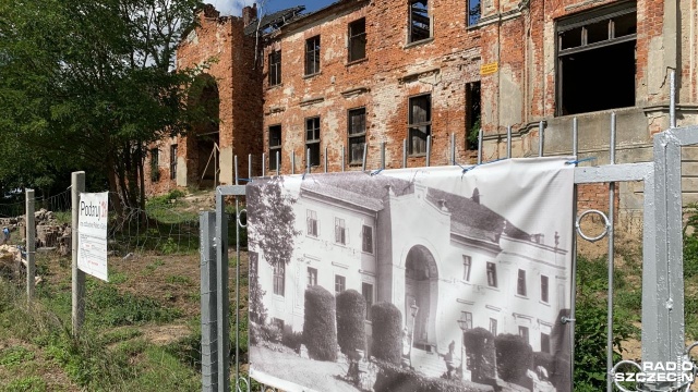 XIX-wieczny pałac dla wielu fanów serii o Panu Samochodziku Zbigniewa Nienackiego jest tym, który został opisany w Księdze Strachów.