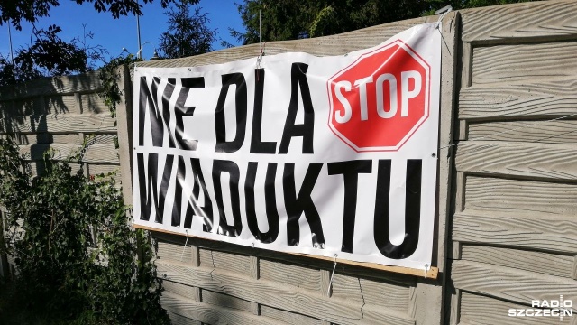 Mieszkańcy kołobrzeskiego osiedla protestują przeciwko budowie wiaduktu w ich sąsiedztwie. Chodzi o zjazd z drogi ekspresowej S6 w kierunku centrum miasta.