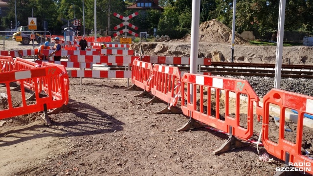 Budowa Węzła Łękno, kolejnej części trasy średnicowej oraz centrum przesiadkowego dla przyszłej kolei metropolitalnej wchodzi w nowy etap realizacji inwestycji.
