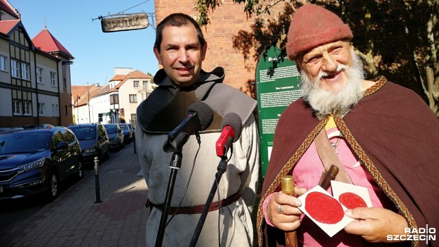 Przenosiny do czasów średniowiecznego Kołobrzegu proponuje miejscowe Towarzystwo Przyjaciół Muzeum Oręża Polskiego. To za sprawą weekendowego Targu Solnego.